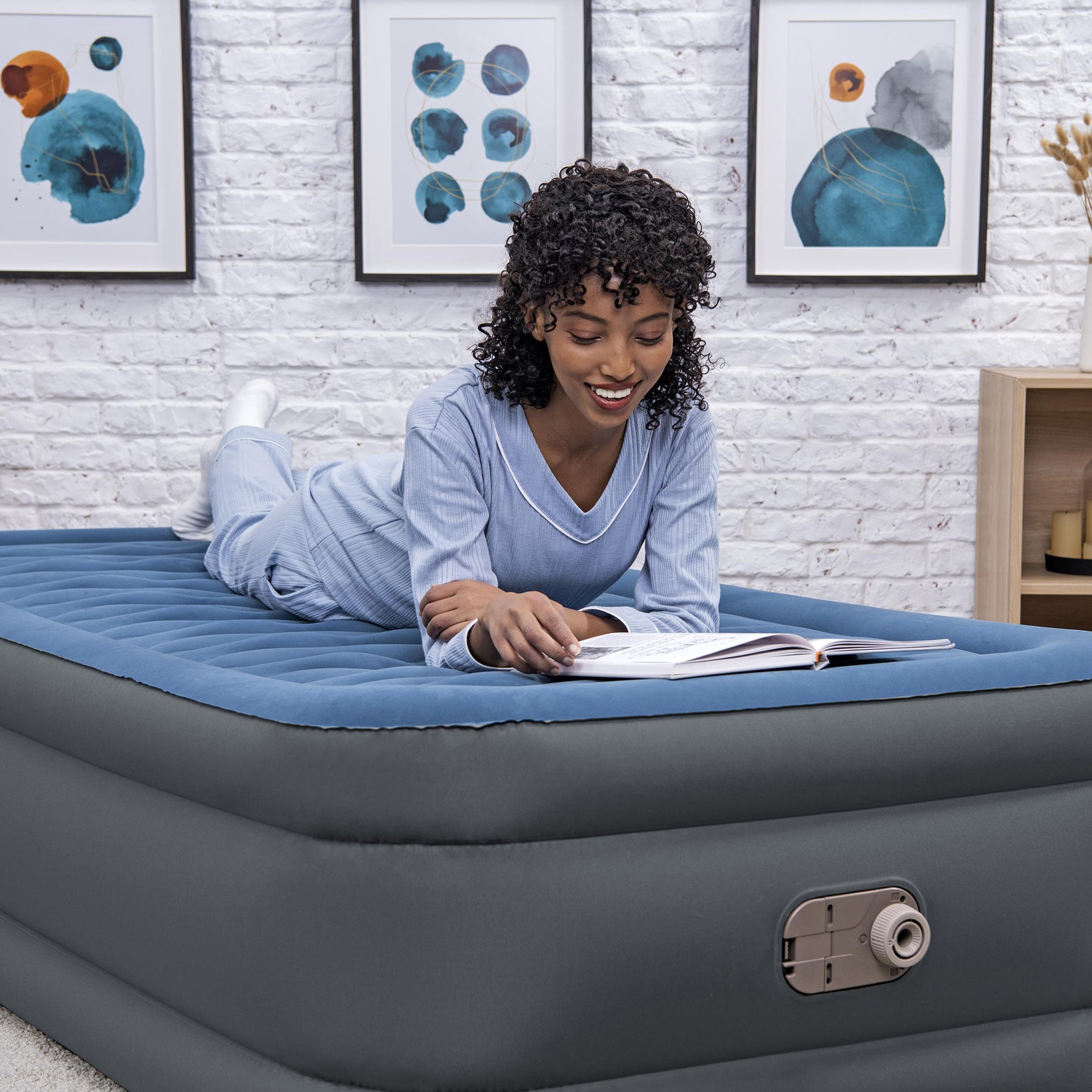 Bestway Tough Guard Air Mattress Twin 18 with Built-in AC Pump - Image 11